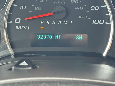 Used 2023 Chevrolet Express 3500 LS image 32