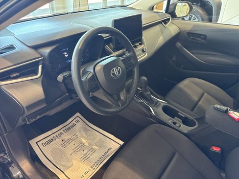 Used 2023 Toyota Corolla LE FWD image 10