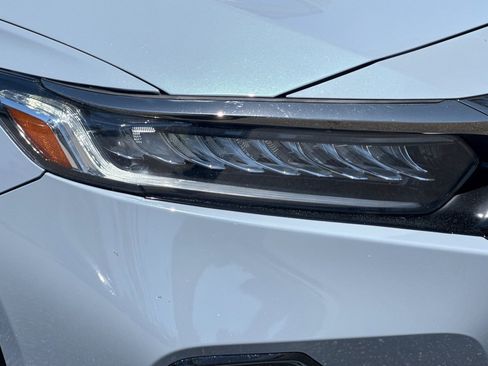 Used 2022 Honda Accord Sport image 12