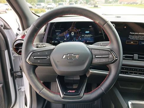 Certified 2026 Chevrolet Equinox RS w/ Convenience Package III AWD/4WD image 15