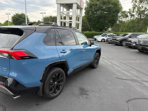 Used 2025 Toyota RAV4 XSE AWD/4WD image 7