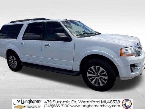 Used 2017 Ford Expedition EL XLT w/ Equipment Group 202A AWD/4WD image 2