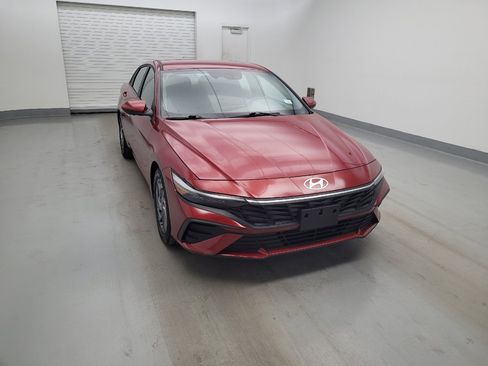 Used 2024 Hyundai Elantra SEL FWD image 14