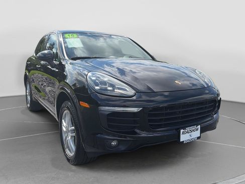 Used 2016 Porsche Cayenne AWD/4WD image 7