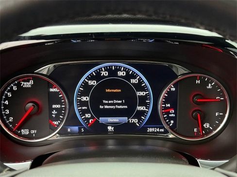 Used 2023 Chevrolet Traverse High Country image 25