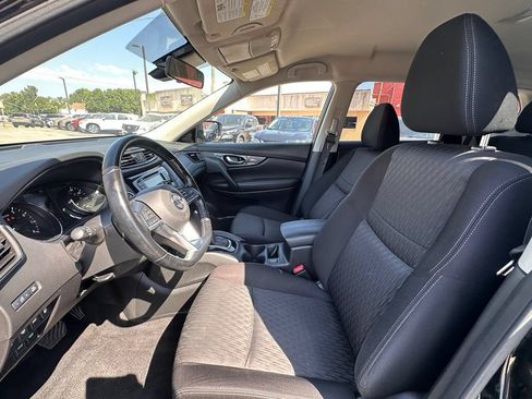 Used 2020 Nissan Rogue SV w/ Premium Package FWD image 11