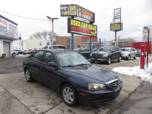 Used 2005 Hyundai Elantra GLS image 2