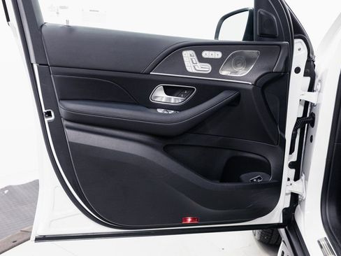 Certified 2026 Mercedes-Benz GLS 450 4MATIC image 5