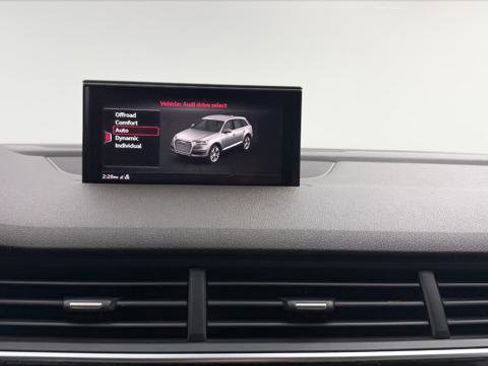 Used 2017 Audi Q7 2.0T Premium Plus image 32