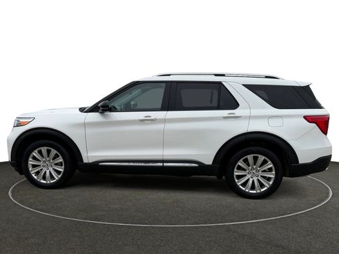 Used 2022 Ford Explorer Limited w/ Equipment Group 301A image 2