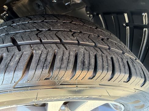 Used 2016 Honda Pilot Touring image 12