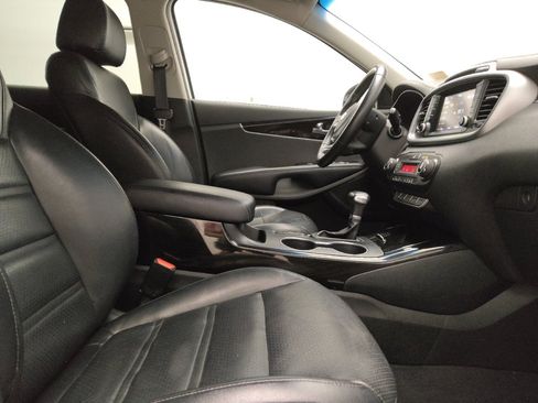 Used 2019 Kia Sorento EX FWD image 21