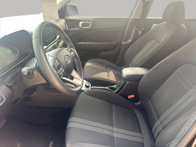 Used 2023 Hyundai Venue SEL w/ Cargo Package FWD image 8