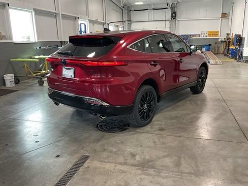 Used 2024 Toyota Venza Nightshade AWD/4WD image 6