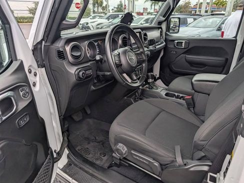 Used 2022 Jeep Wrangler Sport S image 6