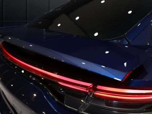 Used 2021 Porsche Panamera GTS w/ Premium Package image 32