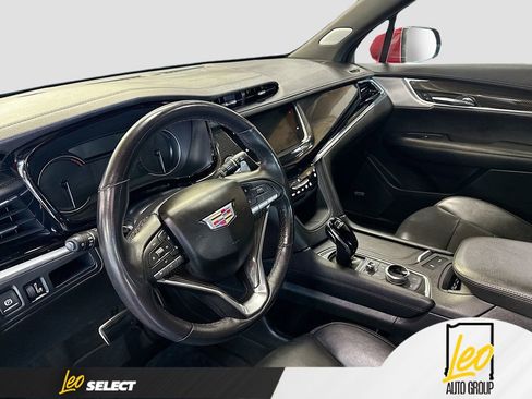 Used 2023 Cadillac XT6 Sport AWD/4WD image 11