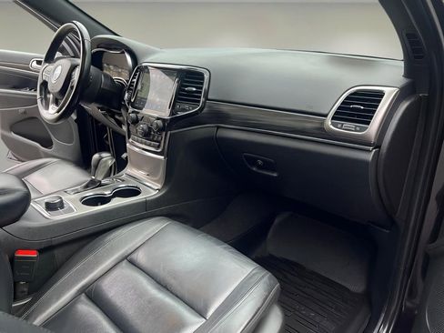 Used 2021 Jeep Grand Cherokee Limited image 30