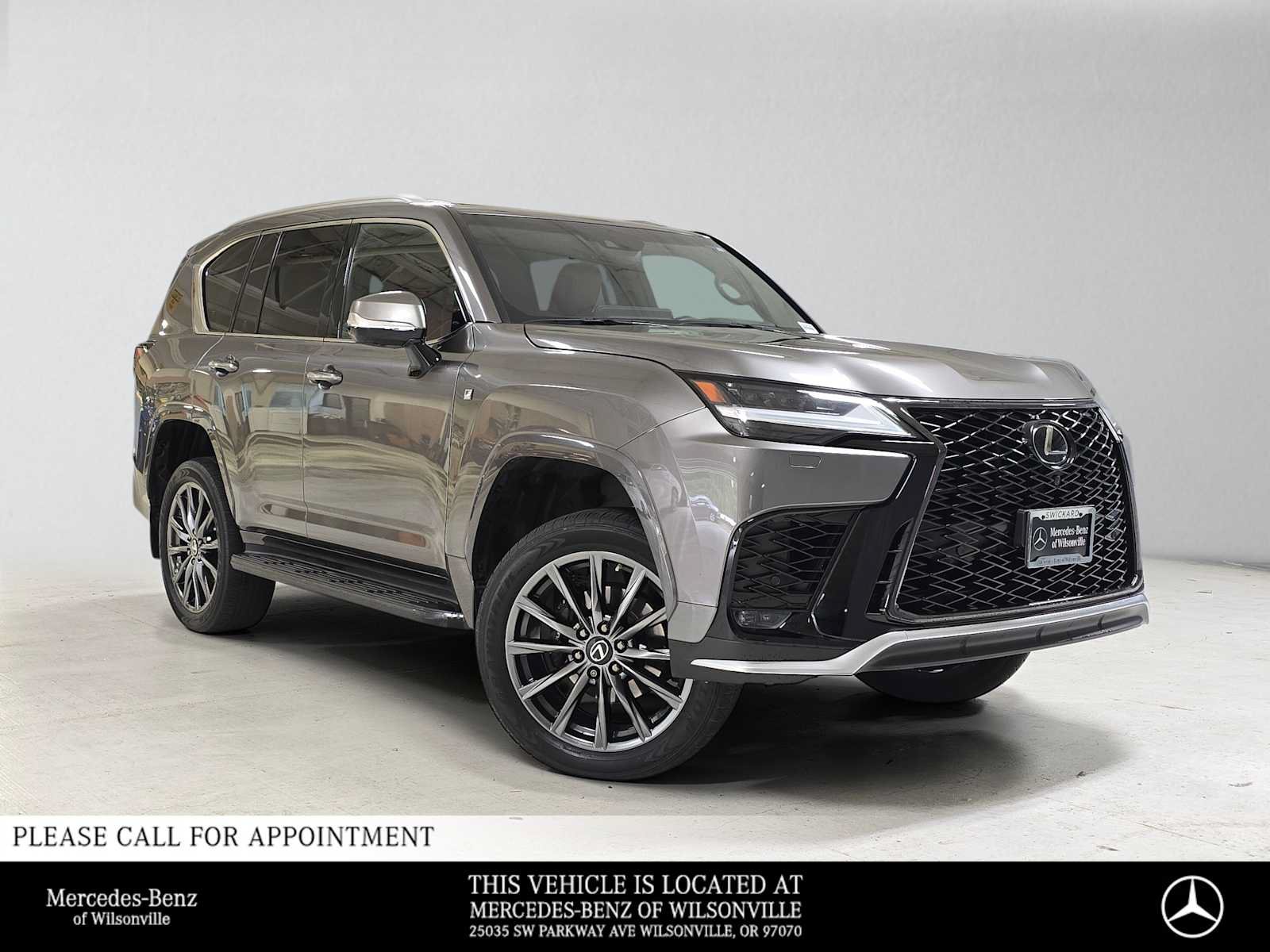 Used 2023 Lexus LX 600 F Sport w/ Accessory Package (Z1) AWD/4WD image 1