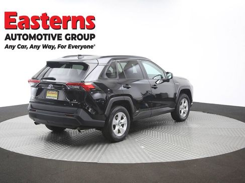 Used 2020 Toyota RAV4 LE AWD/4WD image 39