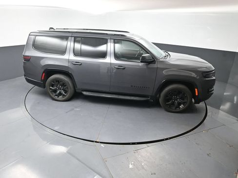 Used 2024 Jeep Wagoneer Series II AWD/4WD image 44