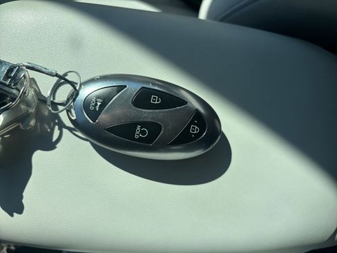 Used 2025 Hyundai Kona SEL image 21