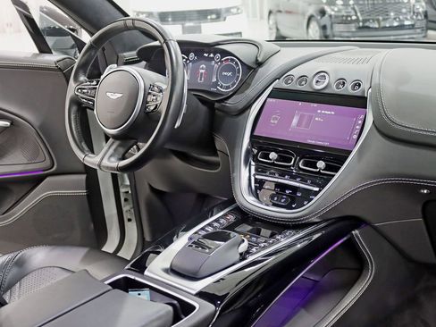 Used 2021 Aston Martin DBX AWD/4WD image 37