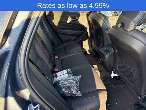 Certified 2023 Volvo XC60 B5 Plus image 5