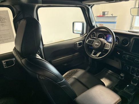 Used 2021 Jeep Wrangler Unlimited Sahara AWD/4WD image 28