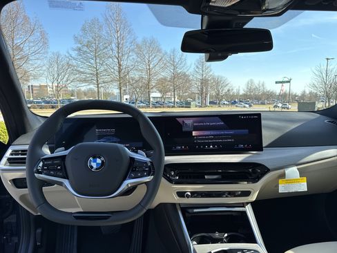 New 2026 BMW 330i Sedan w/ Premium Package image 10