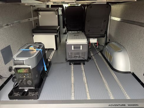 Used 2024 Mercedes-Benz Sprinter 144 Cargo image 23