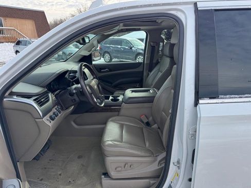 Used 2017 Chevrolet Tahoe LT w/ LT Signature Package AWD/4WD image 13