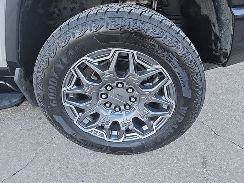 Used 2025 GMC Hummer EV 3X image 25