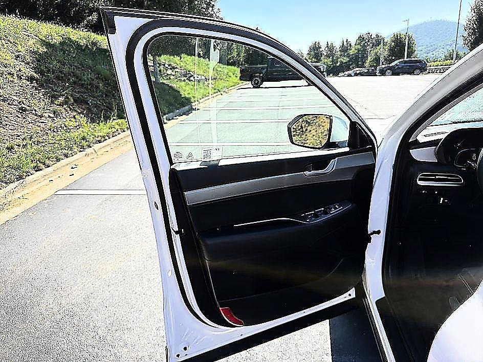 Used 2025 Hyundai Palisade SE FWD image 9