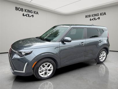 Used 2025 Kia Soul LX