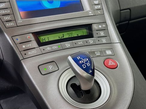 Used 2013 Toyota Prius Four image 21