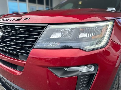 Used 2018 Ford Explorer Sport w/ Equipment Group 401A AWD/4WD image 9