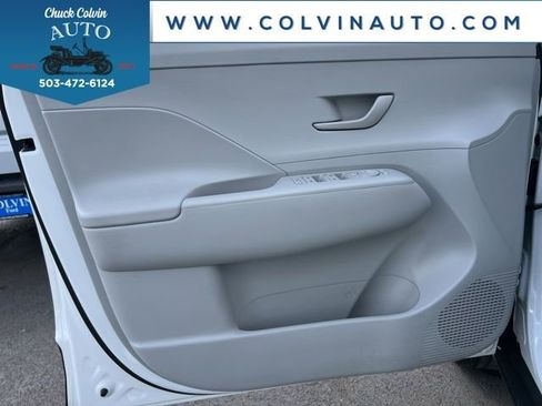 Used 2024 Hyundai Kona SE AWD/4WD image 14