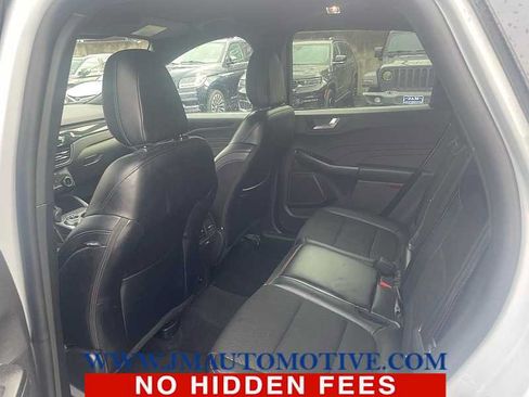 Used 2025 Ford Escape ST-Line Select AWD/4WD image 3