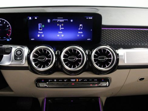 Certified 2025 Mercedes-Benz GLB 250 4MATIC image 15