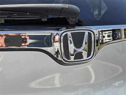 Used 2020 Honda CR-V Touring image 12