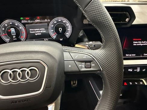 Used 2023 Audi Q7 3.0T Premium AWD/4WD image 33