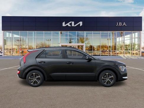 New 2026 Kia Niro EX FWD image 7