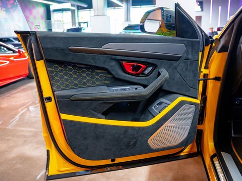 Used 2024 Lamborghini Urus Performante image 19