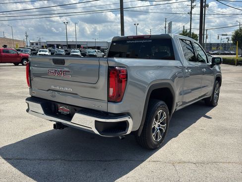 Used 2025 GMC Sierra 1500 SLT RWD image 7