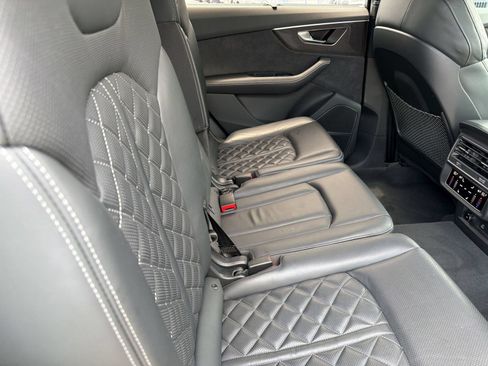 Used 2023 Audi SQ7 Premium Plus w/ Executive Package AWD/4WD image 31