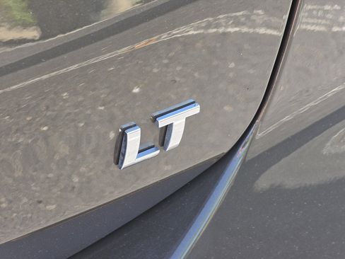 Used 2023 Chevrolet Equinox LT FWD image 13