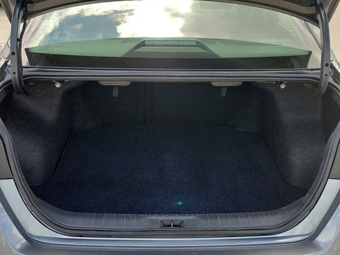 Used 2025 Nissan Altima 2.5 SV image 12