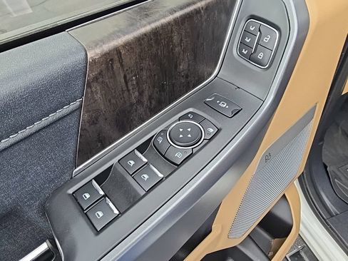 Used 2024 Ford F350 Lariat w/ Lariat Ultimate Package AWD/4WD image 9