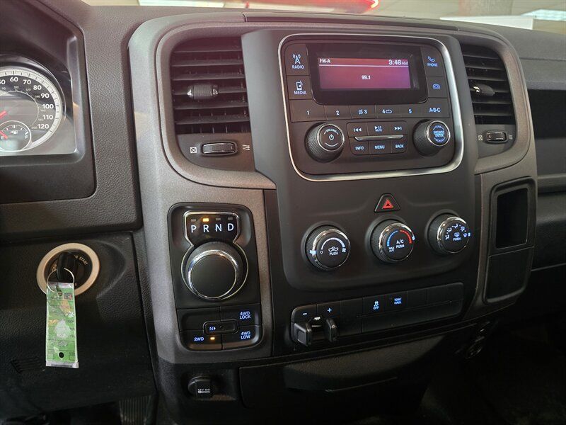 Used 2019 RAM 1500 Tradesman w/ Chrome Appearance Group AWD/4WD image 19